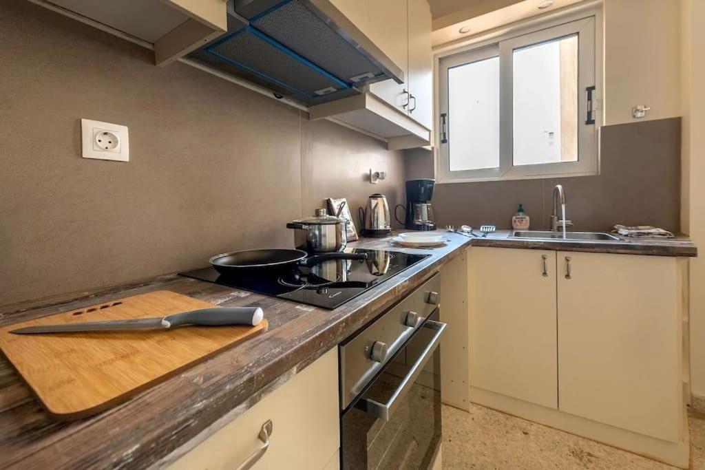 Kerameikos 2 Bedroom Apartment Афины Экстерьер фото